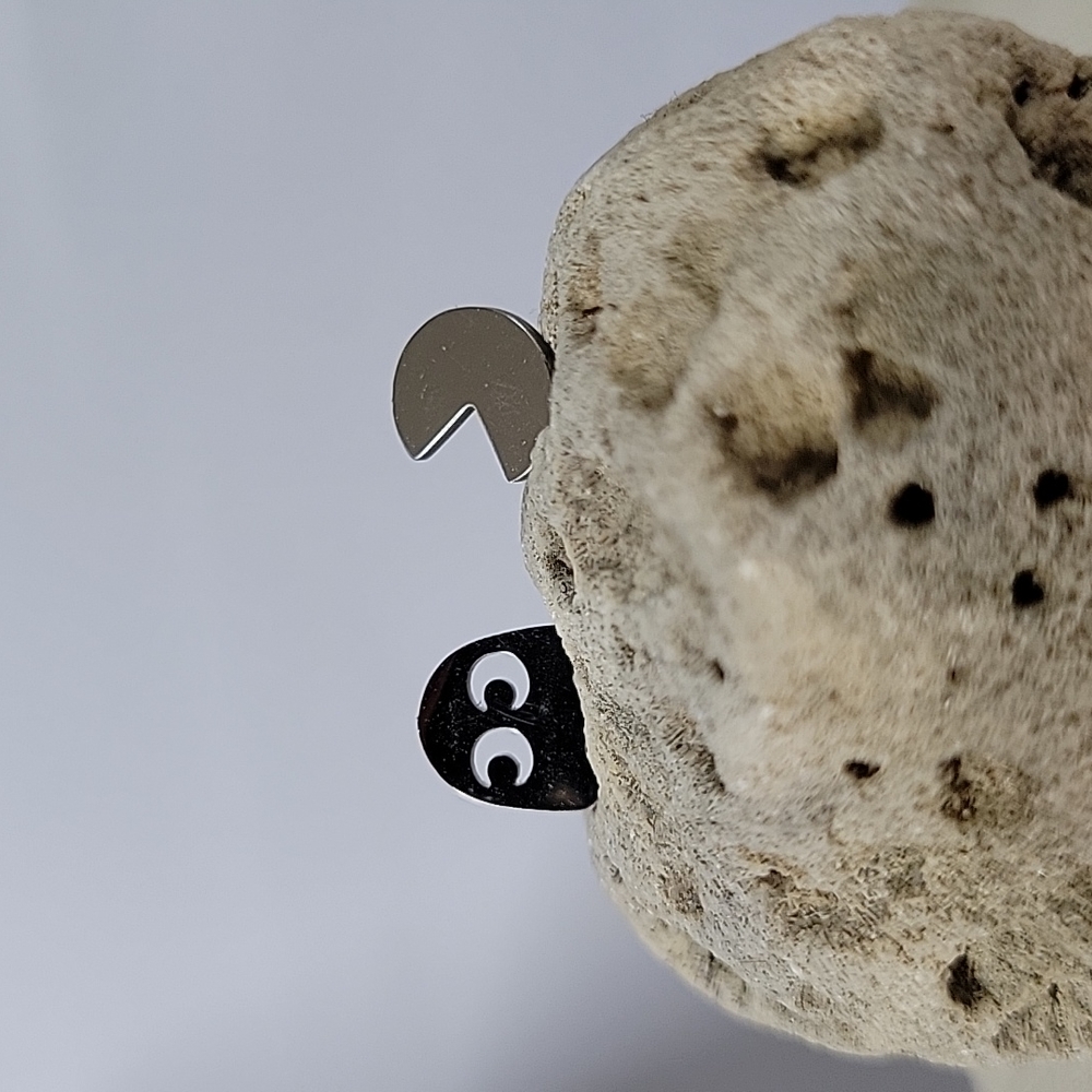 PacMan Gamer Stud Earrings, unisex - Picture 5 of 5